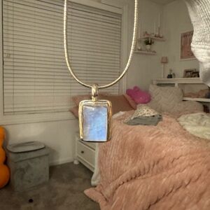 Elegant Silver Serpentine Pendant Necklace